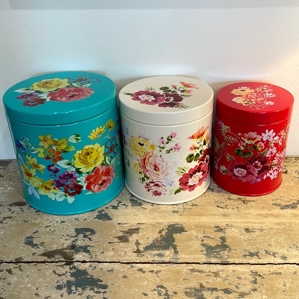 Pioneer Woman Metal/Tin Canister Set.